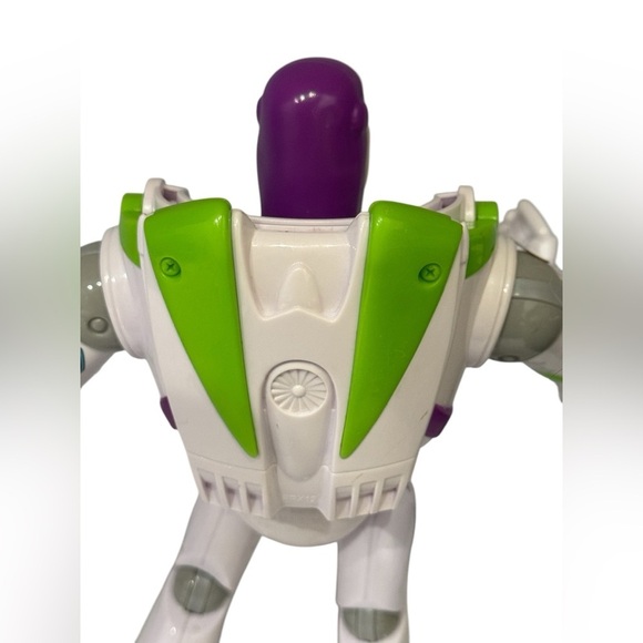 Disney Pixar Toy Story 7” Poseable Buzzlightyear Action Figure - Picture 7 of 8